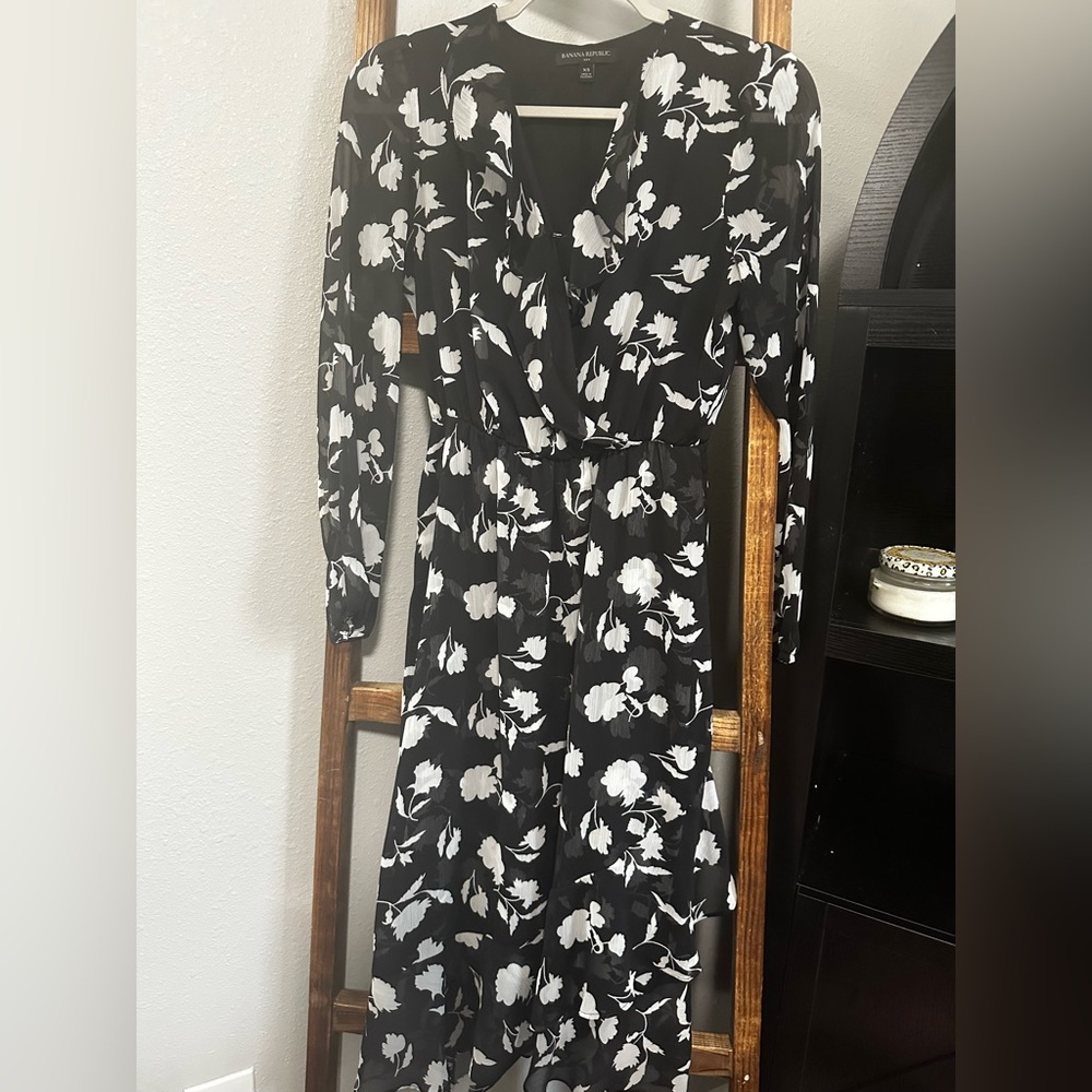 Banana Republic Black and White Floral Dress